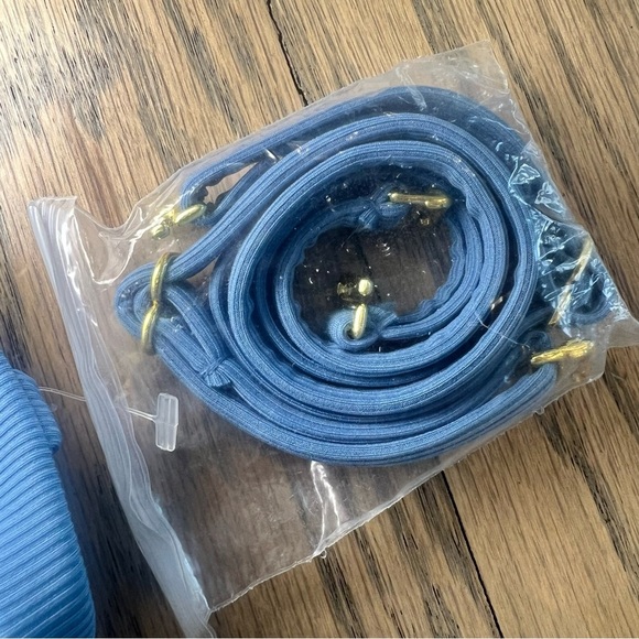 NWT Shade & Shore Women’s Shirred Ribbed Bandeau Cheeky One Piece Swimsuit Sz M - Picture 8 of 12